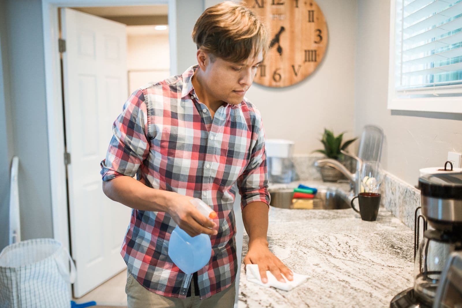 A Rushmaid professional during a same-day cleaning in Miami